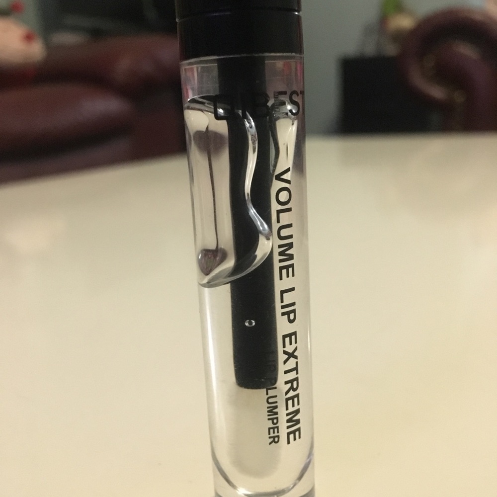 💥CLEARANCE💥Extreme Lip Plumping Lip Gloss